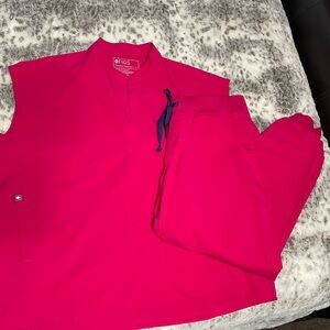 Figs Hot pink & Navy scrub set. Rafaela size S top & M joggers.